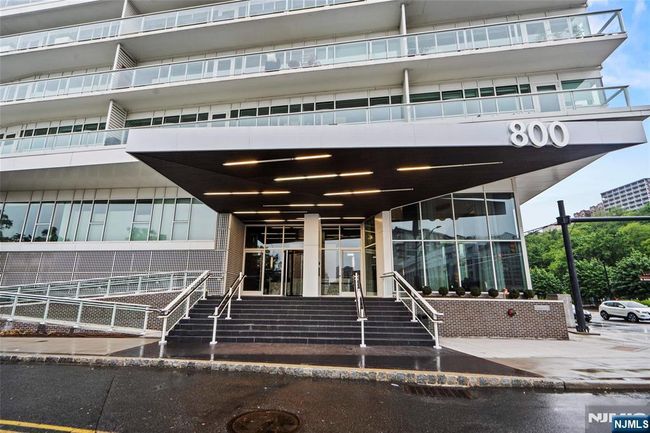 800 Ave At Port Imperial Blvd, Condo with 2 bedrooms, 2 bathrooms and null parking in Weehawken NJ | Image 32