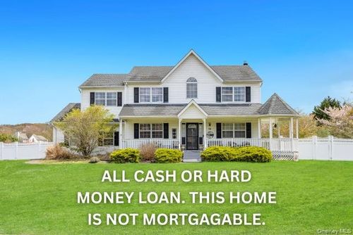 55 W Greentree Dr, Medford, NY, 11763-1685 | Card Image