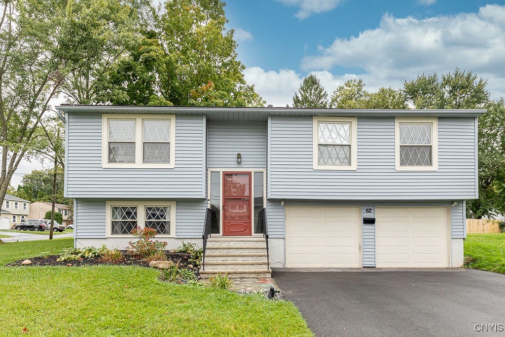 Cherry Tree Cir, Liverpool, NY 13090