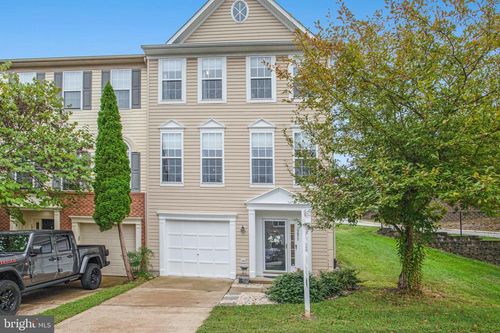 15677 Mendoza Ln, WOODBRIDGE, VA, 22191-6231 | Card Image