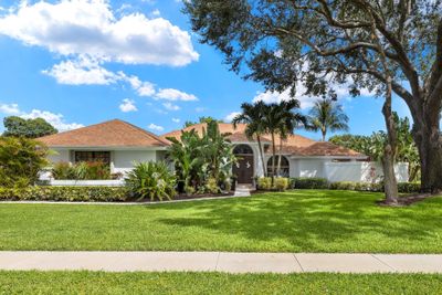 15655 Meadow Wood Drive, House other with 5 bedrooms, 4 bathrooms and null parking in Wellington FL | Image 1