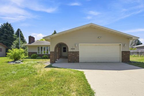 2626 Eastgate Dr S, Fargo, ND, 58103-3614 | Card Image