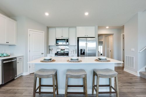 2277 Latour Dr, Shakopee, MN, 55379-5484 | Card Image