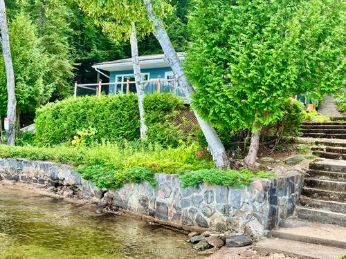 1700 Papineau Lake Rd, Maple Leaf, ON, K0L2R0 | Card Image