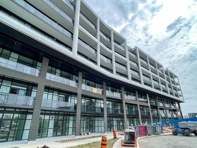 320 - 60 George Butchart Dr, Condo with 2 bedrooms, 2 bathrooms and null parking in North York ON | Image 4