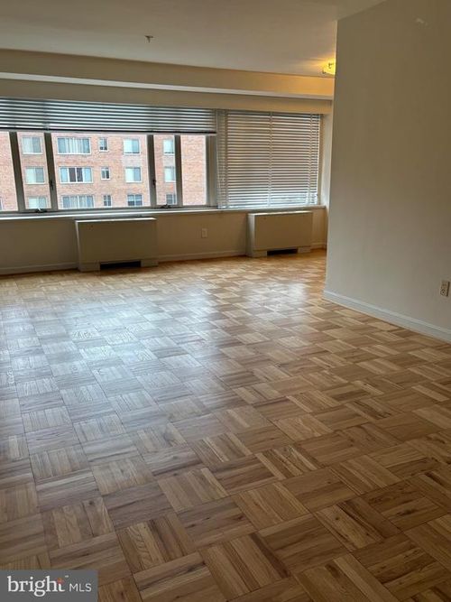 apt-5009-4301 Massachusetts Ave Nw, WASHINGTON, DC, 20016-5565 | Card Image