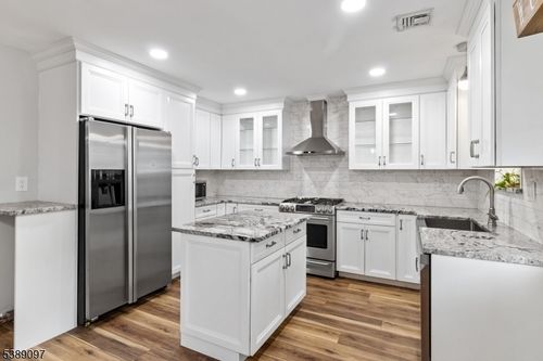 371 Van Dyke Ave, Haledon, NJ, 07508-1309 | Card Image