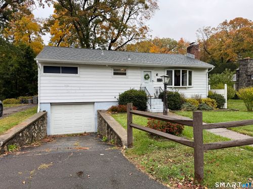 72 Hickory Rd, Naugatuck, CT, 06770-4621 | Card Image