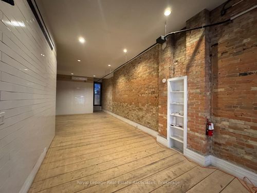 242 Carlton St, Toronto, ON, M5A2L1 | Card Image