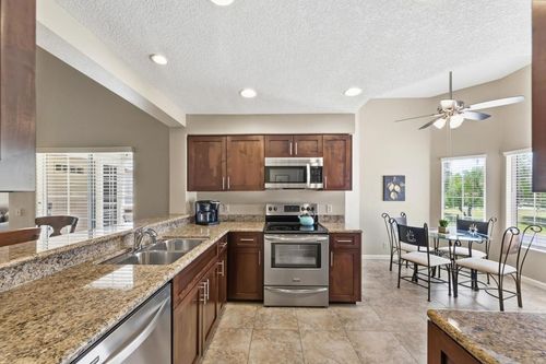 290 Vista Royale Cir W, Palm Desert, CA, 92211-1741 | Card Image