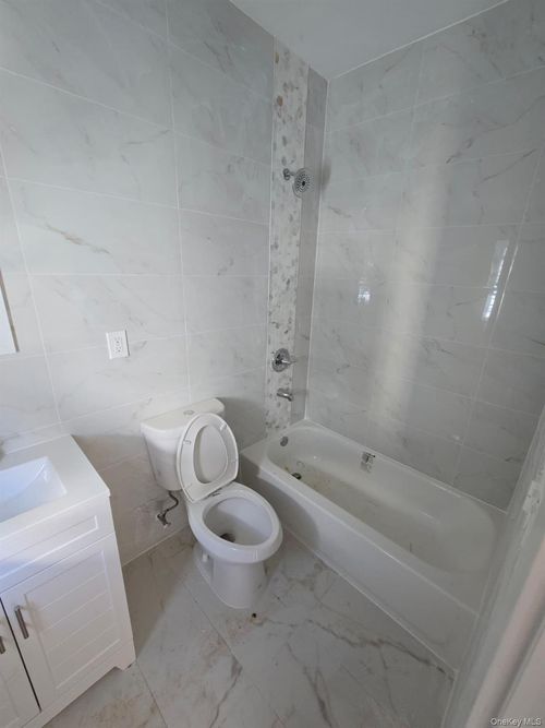 453 Beach 45th St, Far Rockaway, NY, 11691-1227 | Card Image