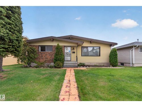 8407 150 Ave Nw, Edmonton, AB, T5E1B9 | Card Image