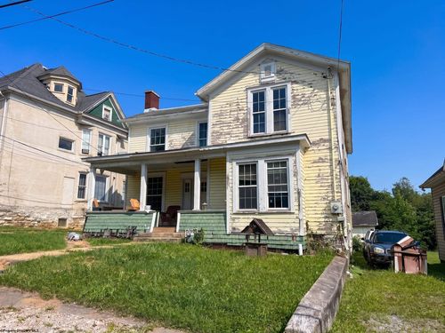 823 4th Street, Fairmont, WV, 26554 | Card Image
