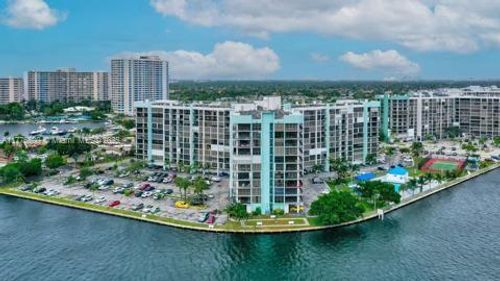 apt-719-200 Leslie Dr, Hallandale Beach, FL, 33009-7316 | Card Image