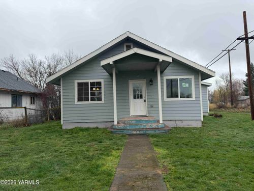 400 1st St, White Swan, WA, 98952 | Card Image