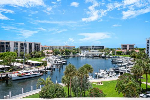 5070-2697 N Ocean Blvd, Boca Raton, FL, 33431-7189 | Card Image