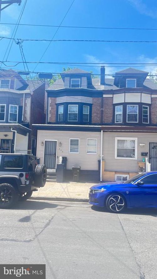 223 Spring St, Trenton, NJ, 08618-4610 | Card Image