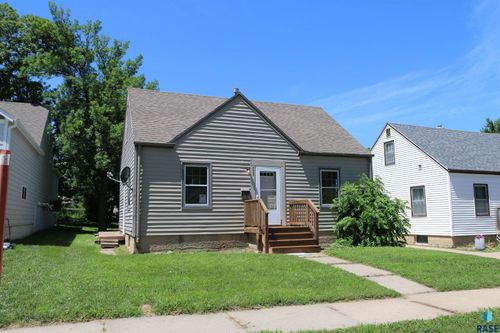 733 S Glendale Ave, Sioux Falls, SD, 57104-4528 | Card Image