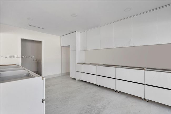 1115 N Northlake Dr, House other with 3 bedrooms, 3 bathrooms and null parking in Hollywood FL | Image 11