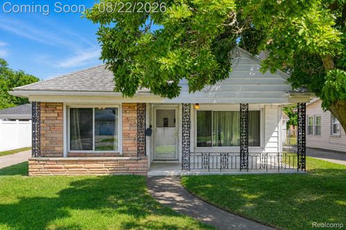 7472 N Vernon St, Dearborn Heights, MI, 48127-1769 | Card Image
