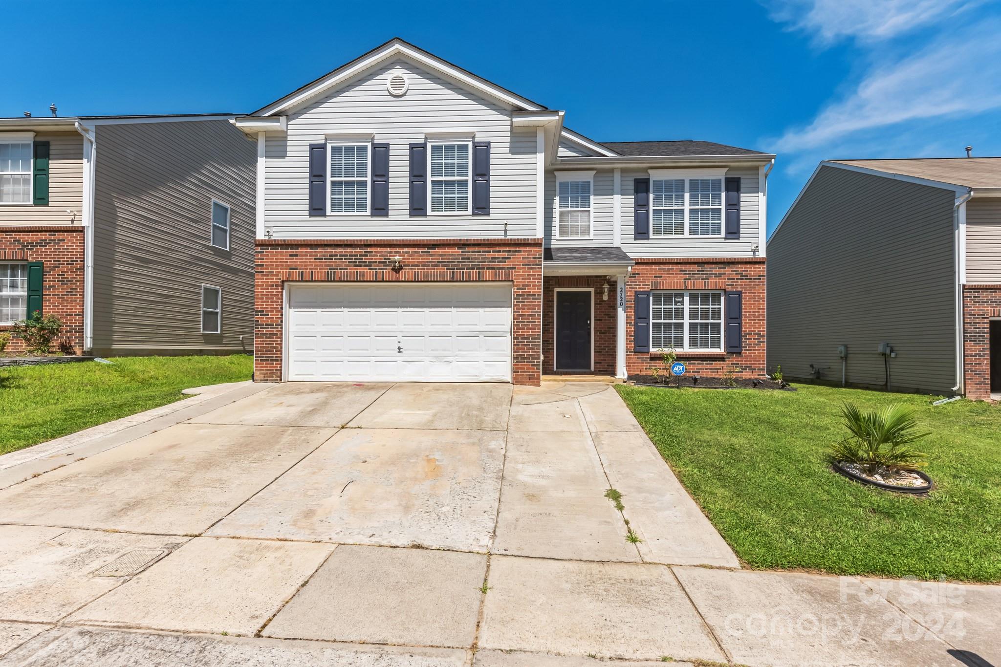 Buckleigh Dr, Charlotte, NC 28215