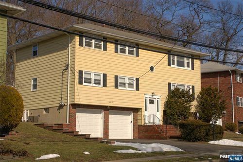 85 Rock Road, Hawthorne, NJ, 07506 | Card Image