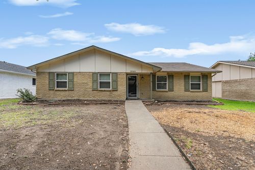 1822 Chamberlain Dr, Carrollton, TX, 75007-3016 | Card Image