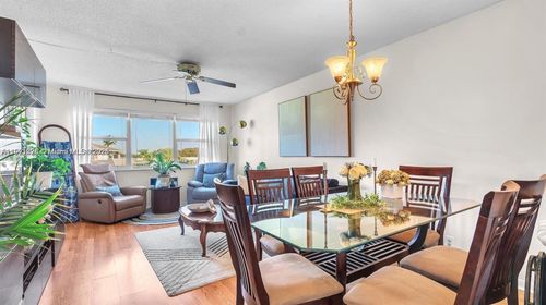 apt-207-2223 Park Ln, Hollywood, FL, 33021-3722 | Card Image