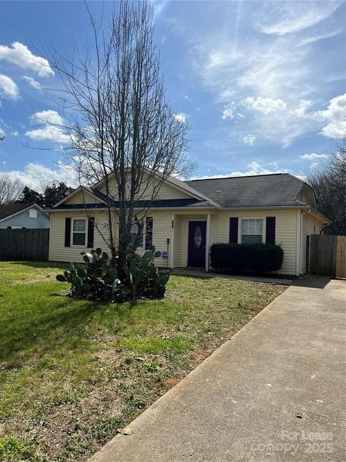 7319 Hooksett Ct, Charlotte, NC, 28217-7940 | Card Image