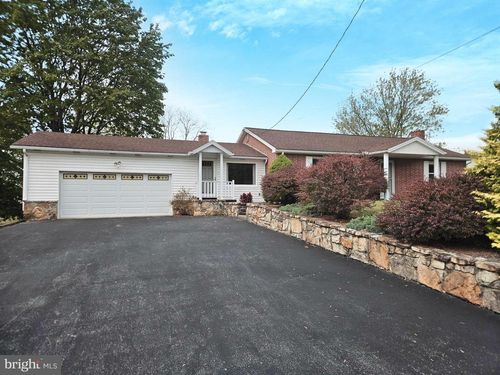 622 Chestnut Ave, HARRISBURG, PA, 17112-9475 | Card Image