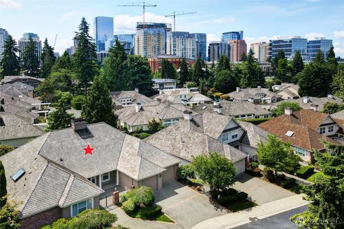 1258 108th Ave Ne, Bellevue, WA, 98004-3621 | Card Image