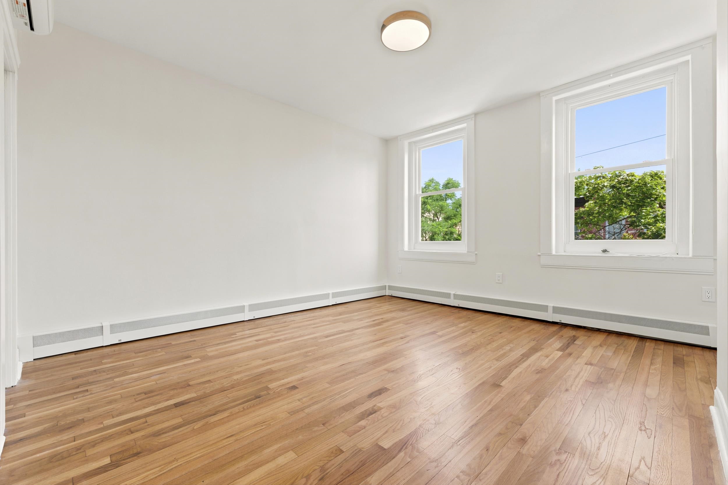 Residential Lease in JC, Bergen-Lafayett 4