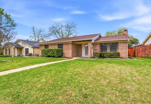 960 Meadowcove Circle, Garland, TX, 75043 | Card Image