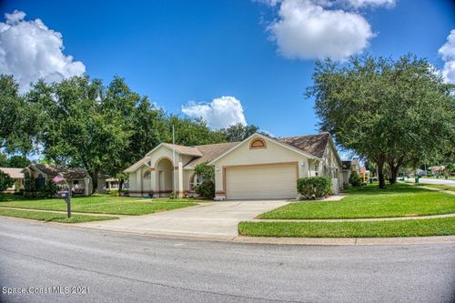 805 Crossbow Dr, West Melbourne, FL, 32904-2141 | Card Image