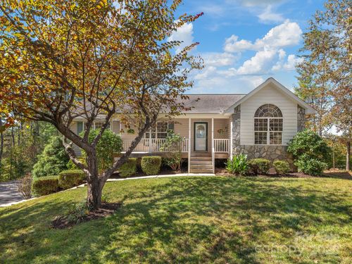 74 Red Maple Dr, Weaverville, NC, 28787-9273 | Card Image