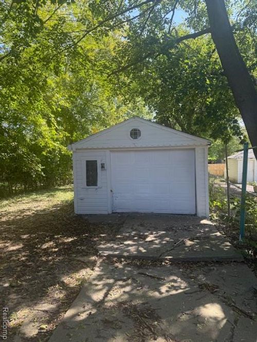 12210 Longview St, Detroit, MI, 48213-1750 | Card Image