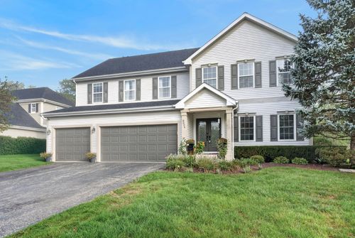 8024 Connor Dr, Hawthorn Woods, IL, 60047-5249 | Card Image