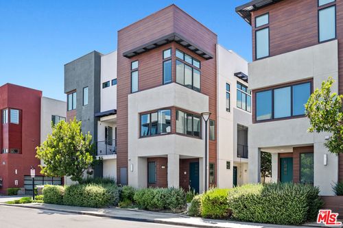 309 Lodestar, Tustin, CA, 92782 | Card Image