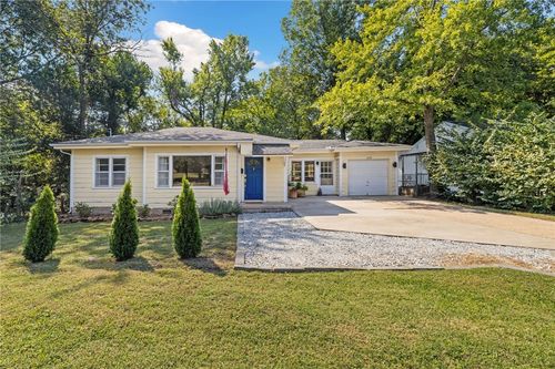 233 W North St, Fayetteville, AR, 72701-1939 | Card Image