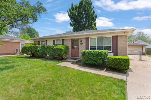 41755 Mckinley St, Van Buren Twp, MI, 48111-3462 | Card Image