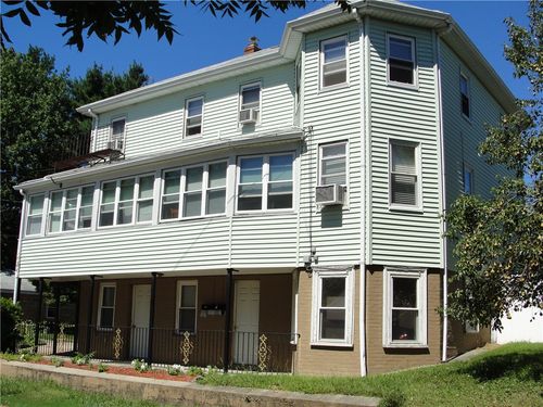 40 Kiley St, North Providence, RI, 02911-2795 | Card Image