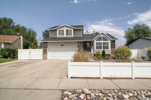 4821 S Bitter Root Dr, Taylorsville, UT, 84129-2801 | Card Image