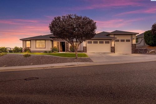 1604 Sorrento Ln, Richland, WA, 99352-4572 | Card Image