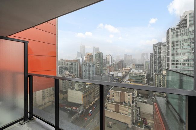 2002 - 1325 Rolston Street, Condo with 2 bedrooms, 2 bathrooms and 1 parking in Vancouver BC | Image 13