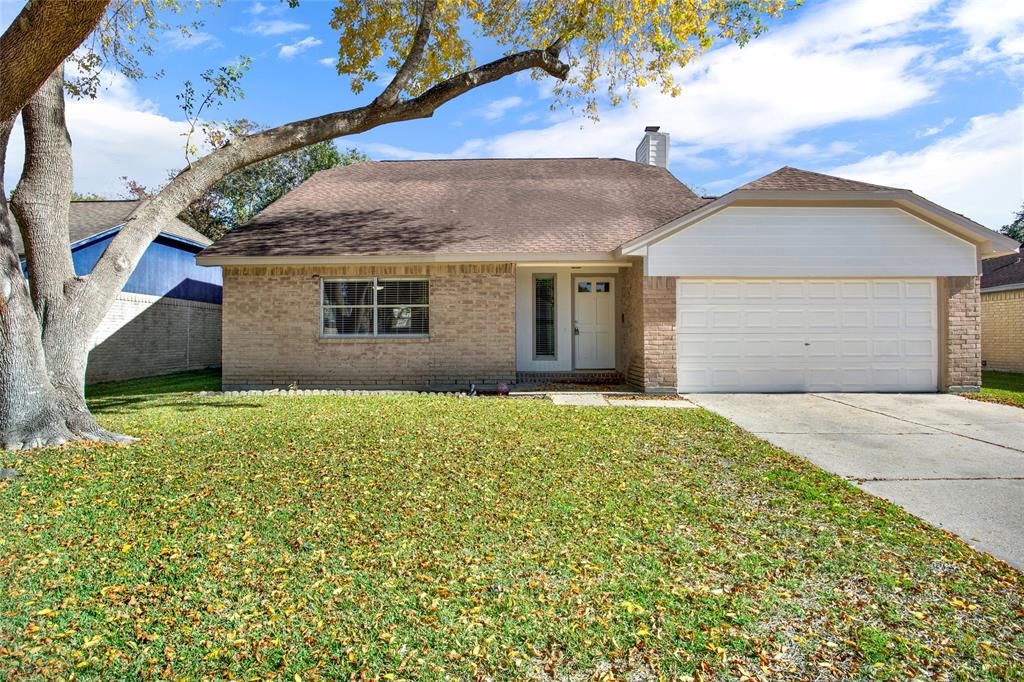 Country Ln, League City, TX 77573