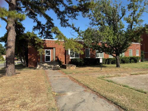 203 N 16th Avenue, Durant, OK, 74701 | Card Image