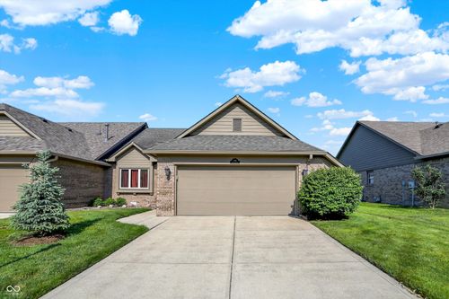 785 Cottage Ln, Greenwood, IN, 46143-8443 | Card Image