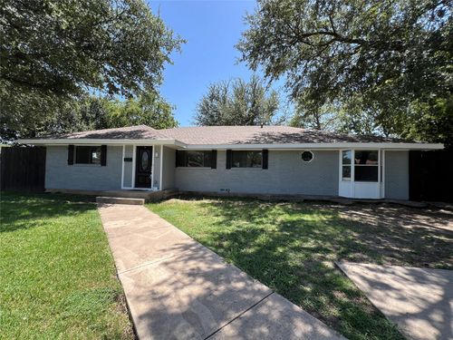 424 Grace Dr, Richardson, TX, 75081-4242 | Card Image