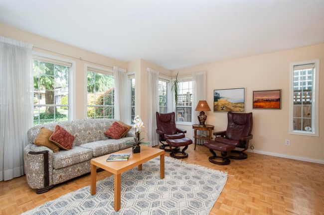 245 E 17 Th Street, Townhouse with 3 bedrooms, 2 bathrooms and 2 parking in North Vancouver BC | Image 4