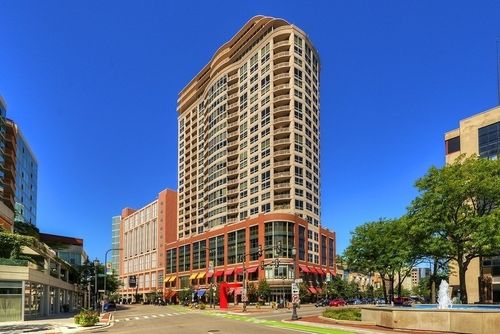 1608-807 Davis St, Evanston, IL, 60201-7102 | Card Image